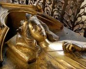 Eleanors Crosses - Westminster Abbey Tomb