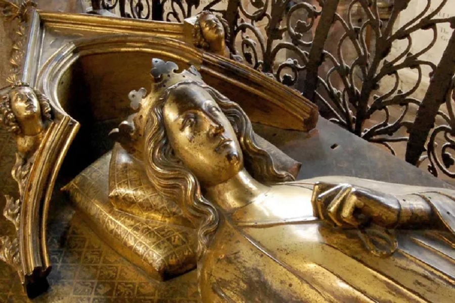 Eleanors Crosses - Westminster Abbey Tomb