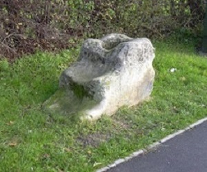 Edmund Boulter Mounting Block - Gonnerby Hill